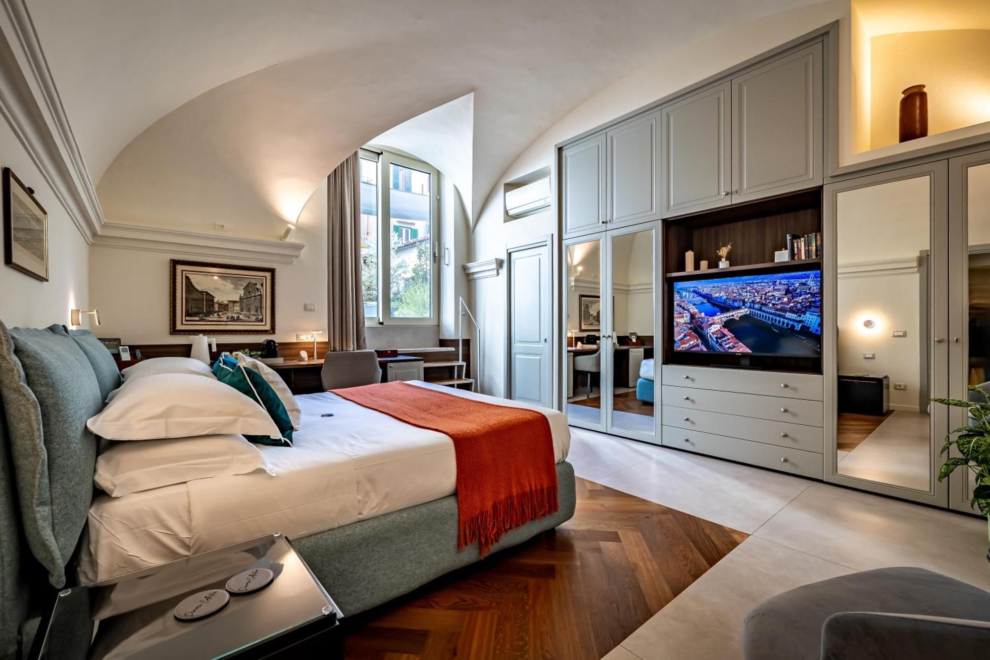 Dimora Collection - Le Corti - Boutique Luxury In A Restored 13th Century Convent, With Sauna And Gym (adults Only) * Firenze