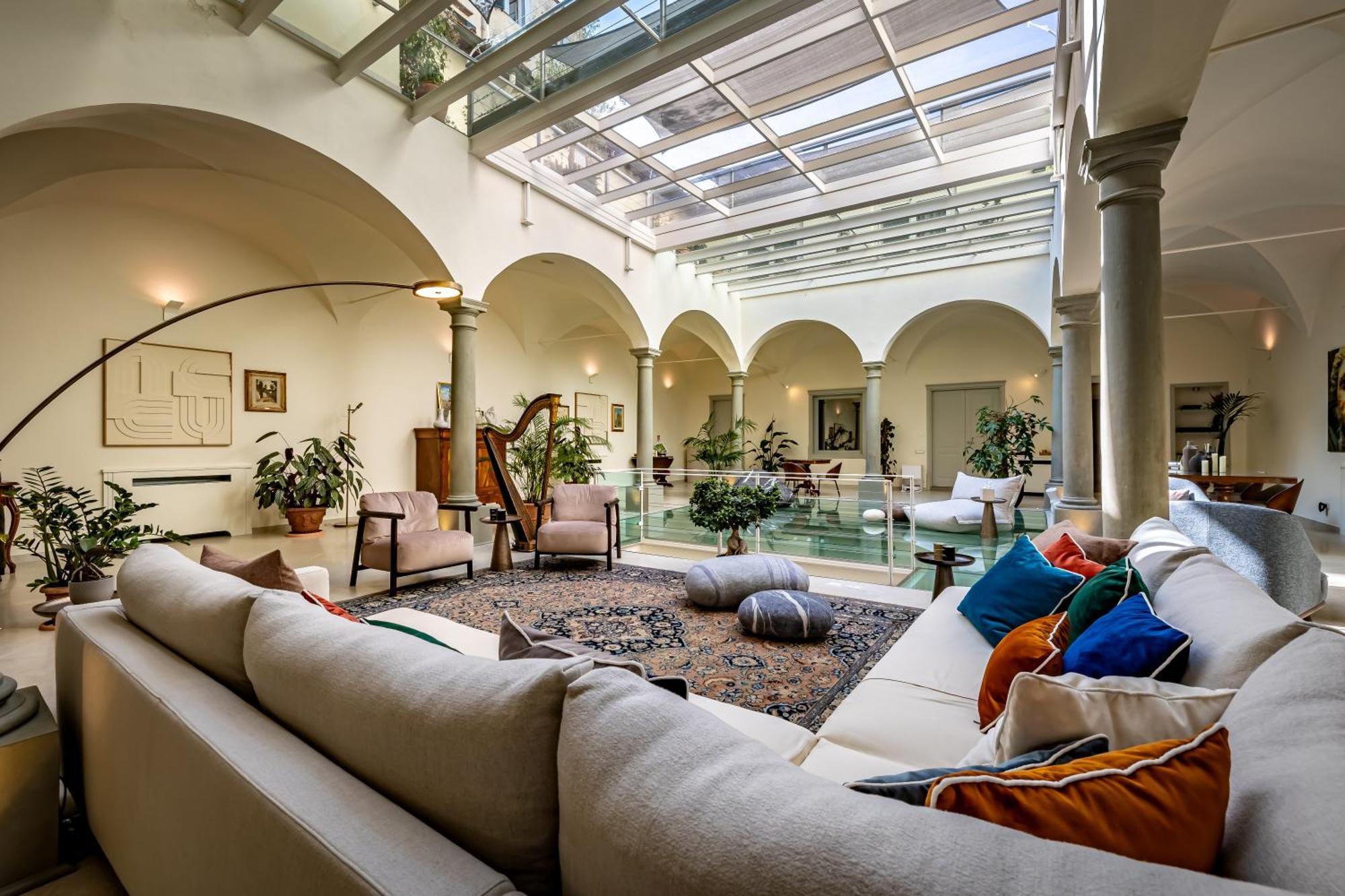 Dimora Collection - Le Corti - Boutique Luxury In A Restored 13th Century Convent, With Sauna And Gym (adults Only) Florence