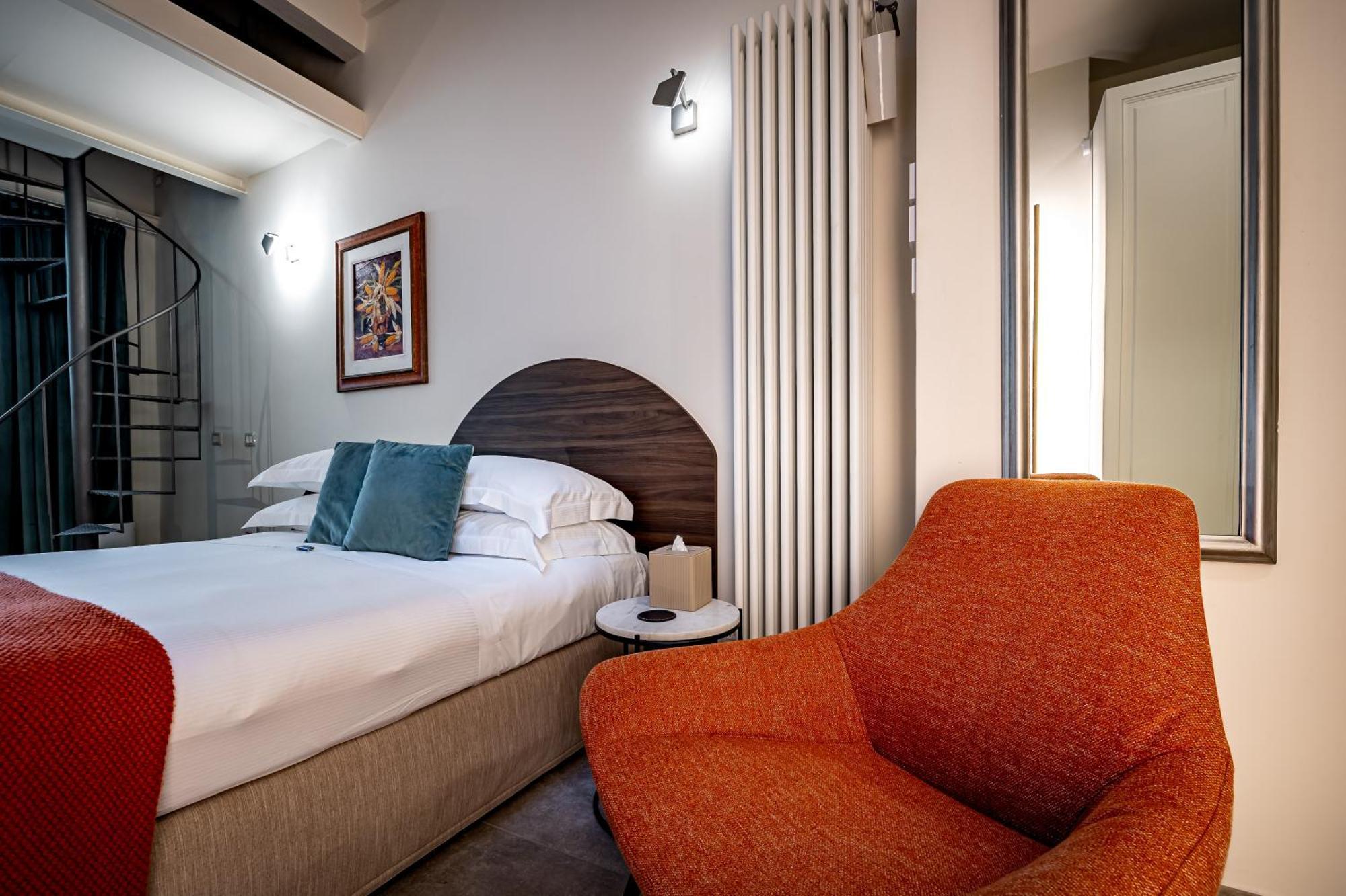 Dimora Collection - Le Corti - Boutique Luxury In A Restored 13th Century Convent, With Sauna And Gym (adults Only)